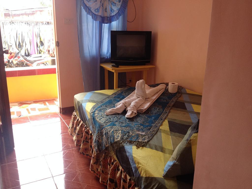 Hotel Lagrosa Backpackers à Coron Extérieur photo