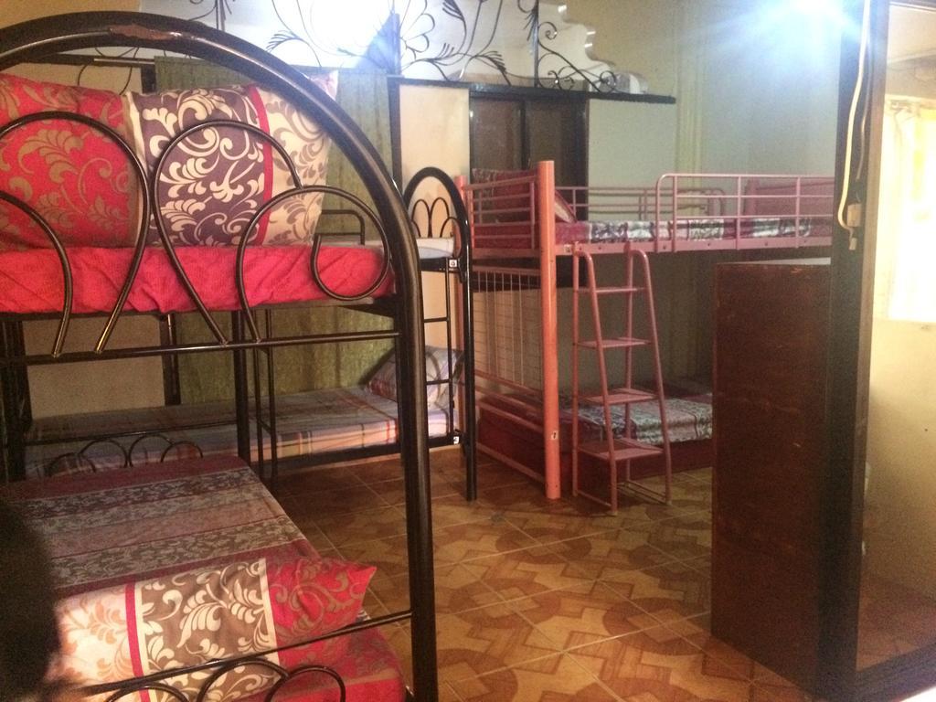 Hotel Lagrosa Backpackers à Coron Extérieur photo