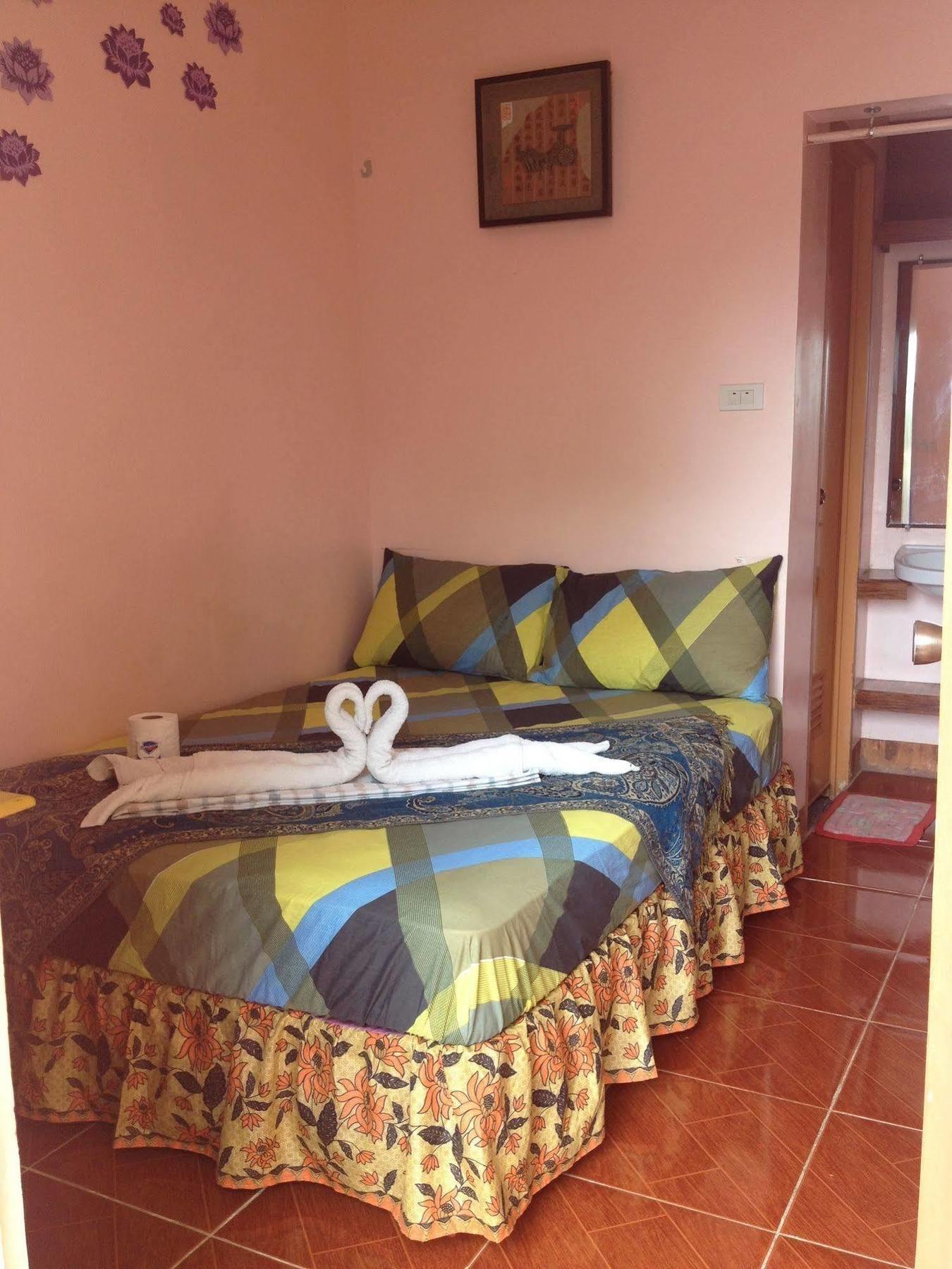 Hotel Lagrosa Backpackers à Coron Extérieur photo